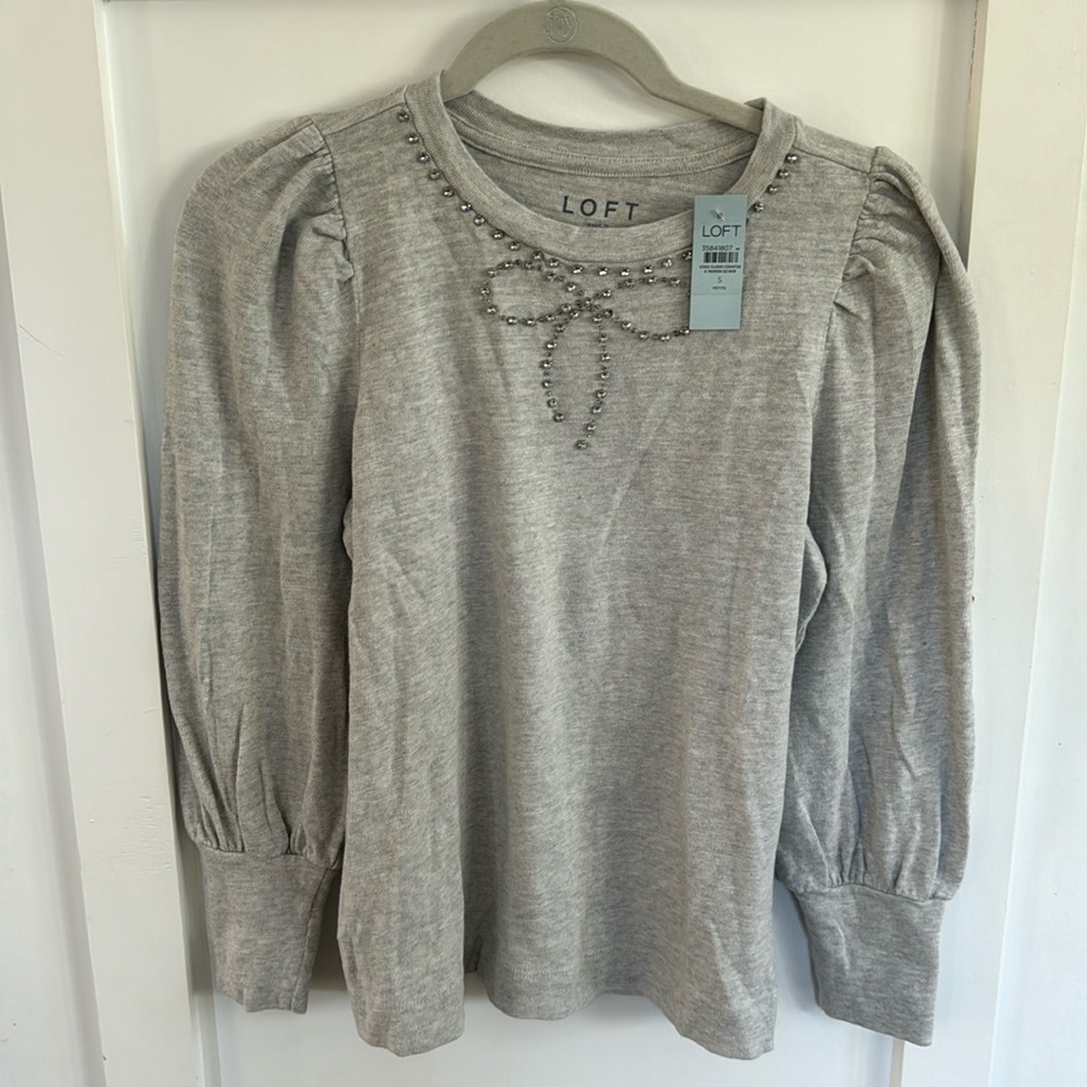 NWT Lightweight Loft Puff Sleeve Gray Sweater with Rhinestone Bow Detail Size SP